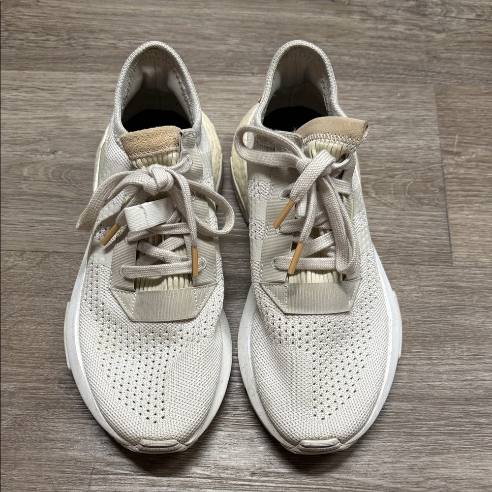 adidas Women's Cream Sneakers